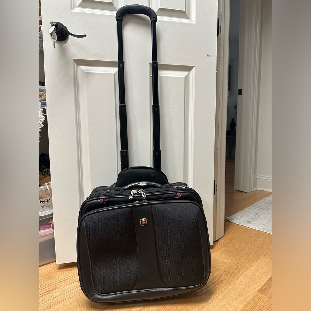 Swiss rolling business carry on luggage
